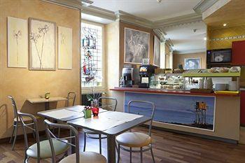 Hotel Logis Duquesne 2*