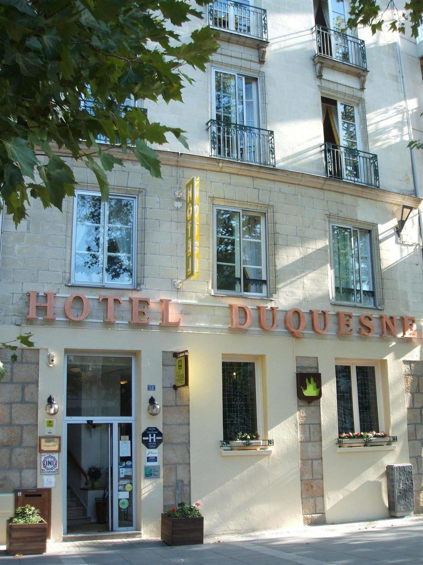 Logis Duquesne Hotel 2*